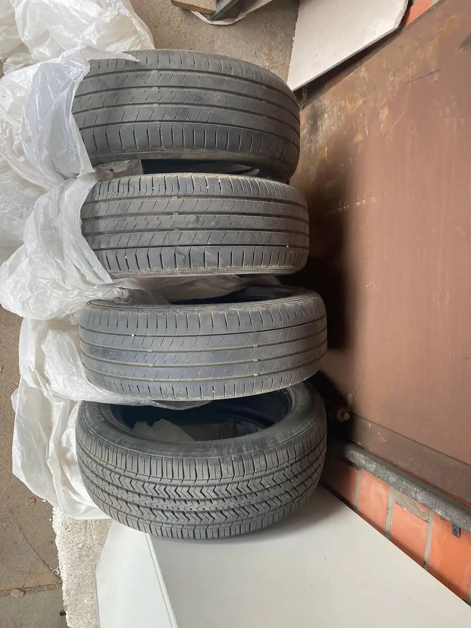 Продам летнюю резину 195/55 R16 - Шины и диски (Авто) в Иркутск
