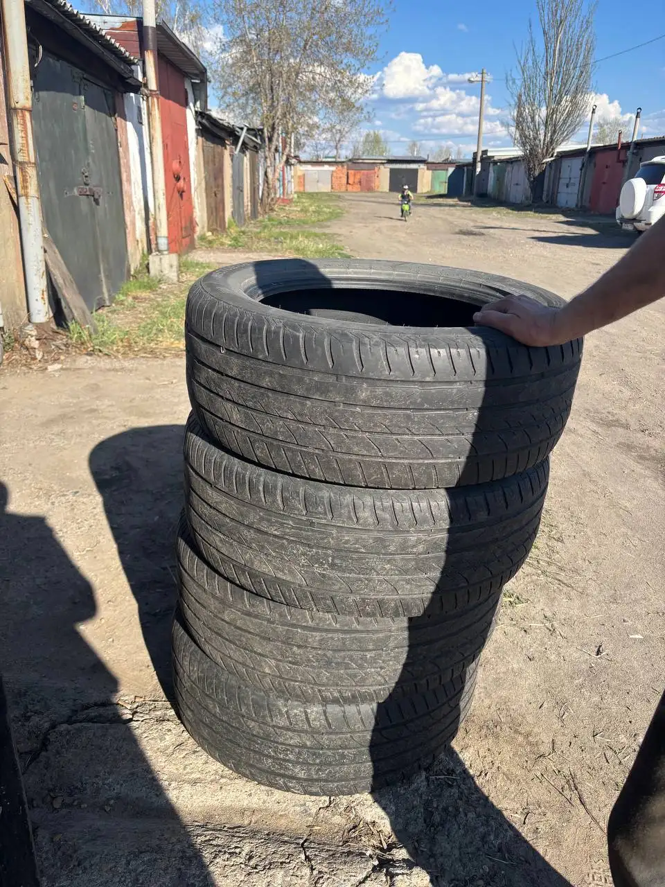 Продам летнюю резину - Шины и диски (Авто) в Иркутск