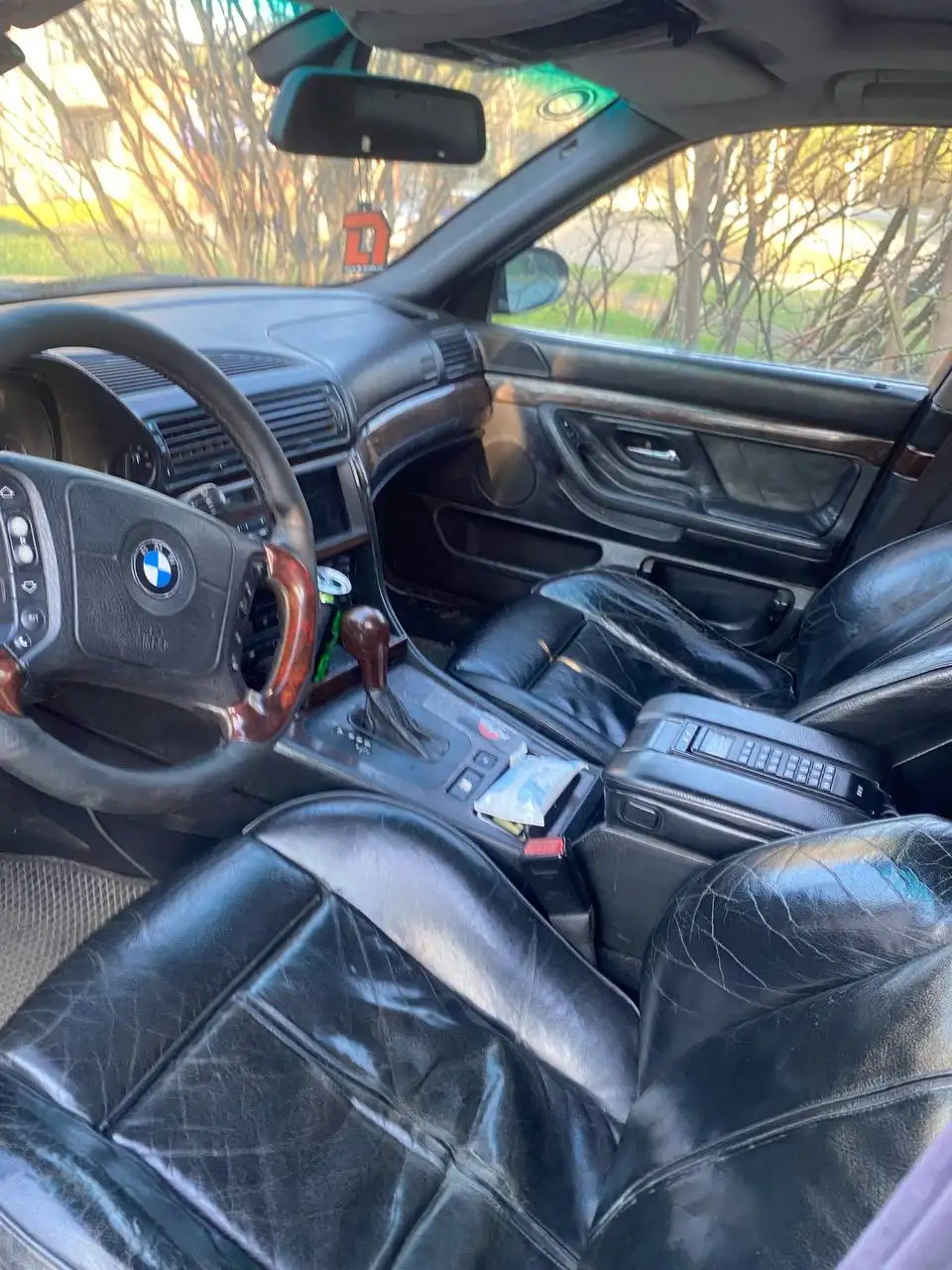Продам автомобиль с двигателем 5.4 - Легковые автомобили (Авто) в Саянск