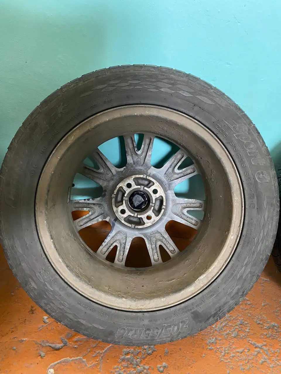 Комплект колес 205/55/16 - Шины и диски (Авто) в Иркутск