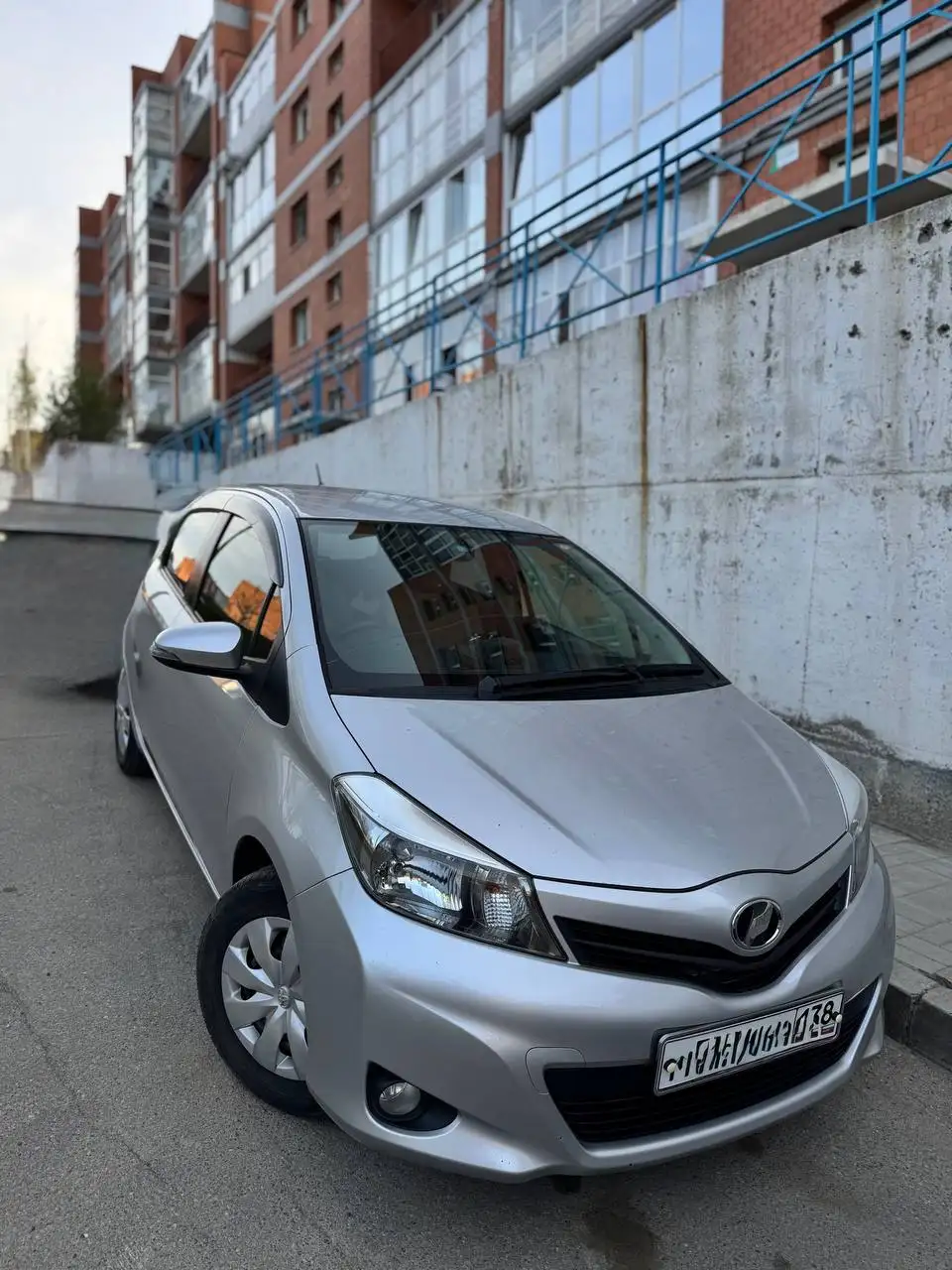 Toyota Vitz 2013, 1 владелец, 87000 км - Легковые автомобили (Авто) в Иркутск