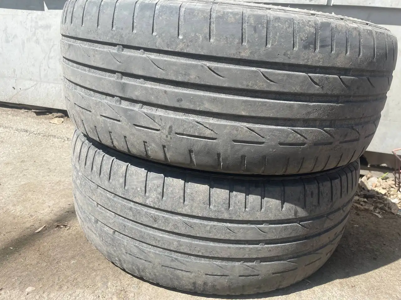 Продам пару баллонов 225/45/18 - Шины (Авто) в Иркутск