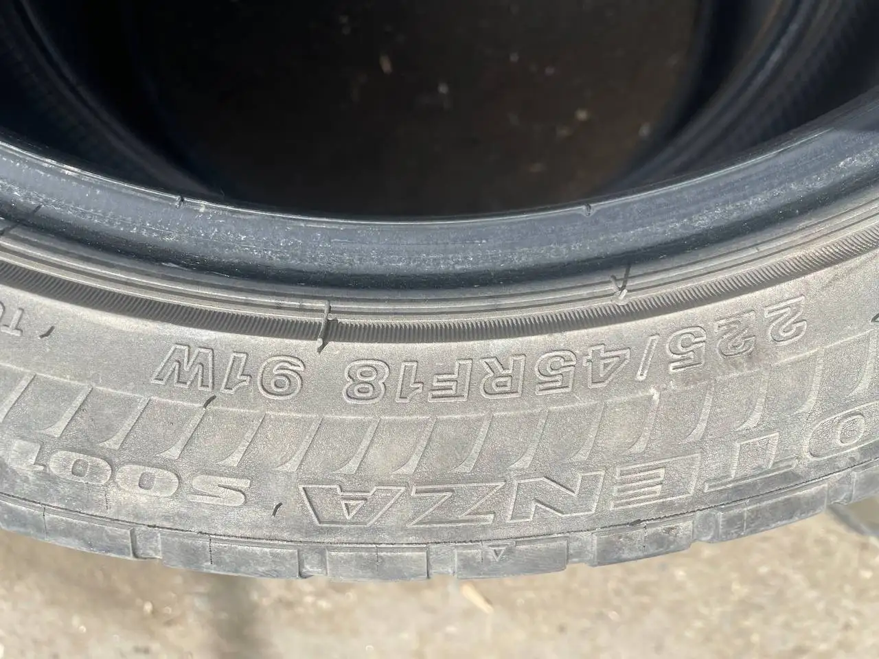 Продам пару баллонов 225/45/18 - Шины (Авто) в Иркутск