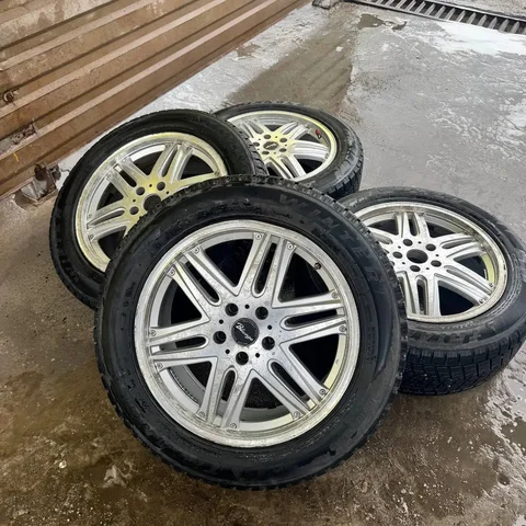 Продам диски с резиной R18 235/55 5x114.3 - Магнитолы и медиа в Иркутск