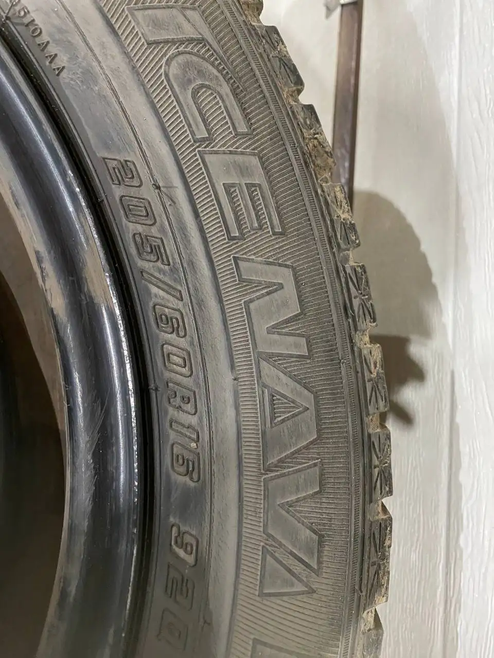 Продам 5 шин R16 на штампах - Шины и диски (Авто) в Иркутск