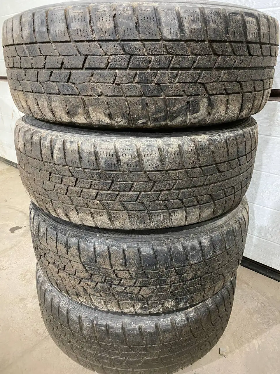 Продам 5 шин R16 на штампах - Шины и диски (Авто) в Иркутск