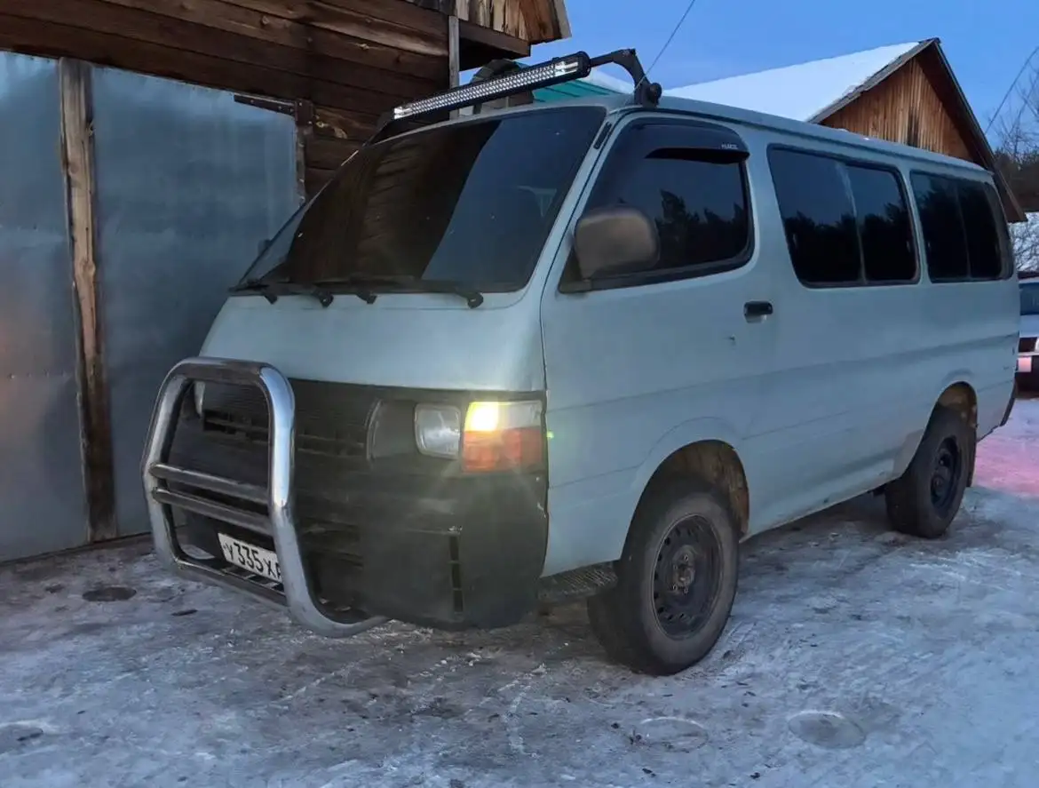 Toyota HIACE 1996 2.5 дизель - Микроавтобусы (Авто) в Иркутск