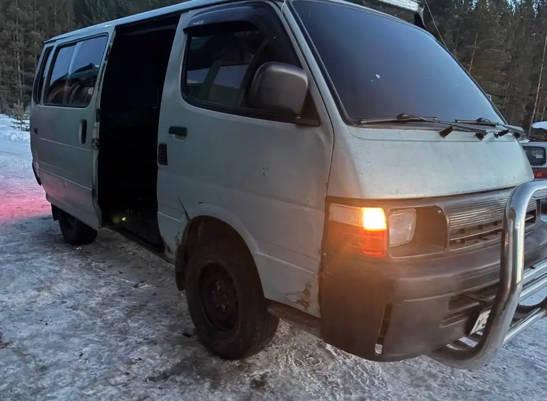 Toyota HIACE 1996 2.5 дизель - Микроавтобусы (Авто) в Иркутск