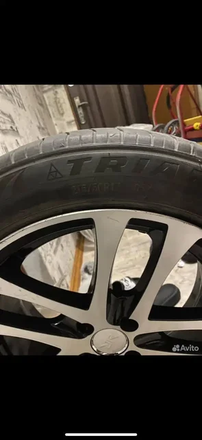 Продам летнюю резину Triangle 215/50 R17 в Иркутске - Колёса, диски и шины в Иркутск