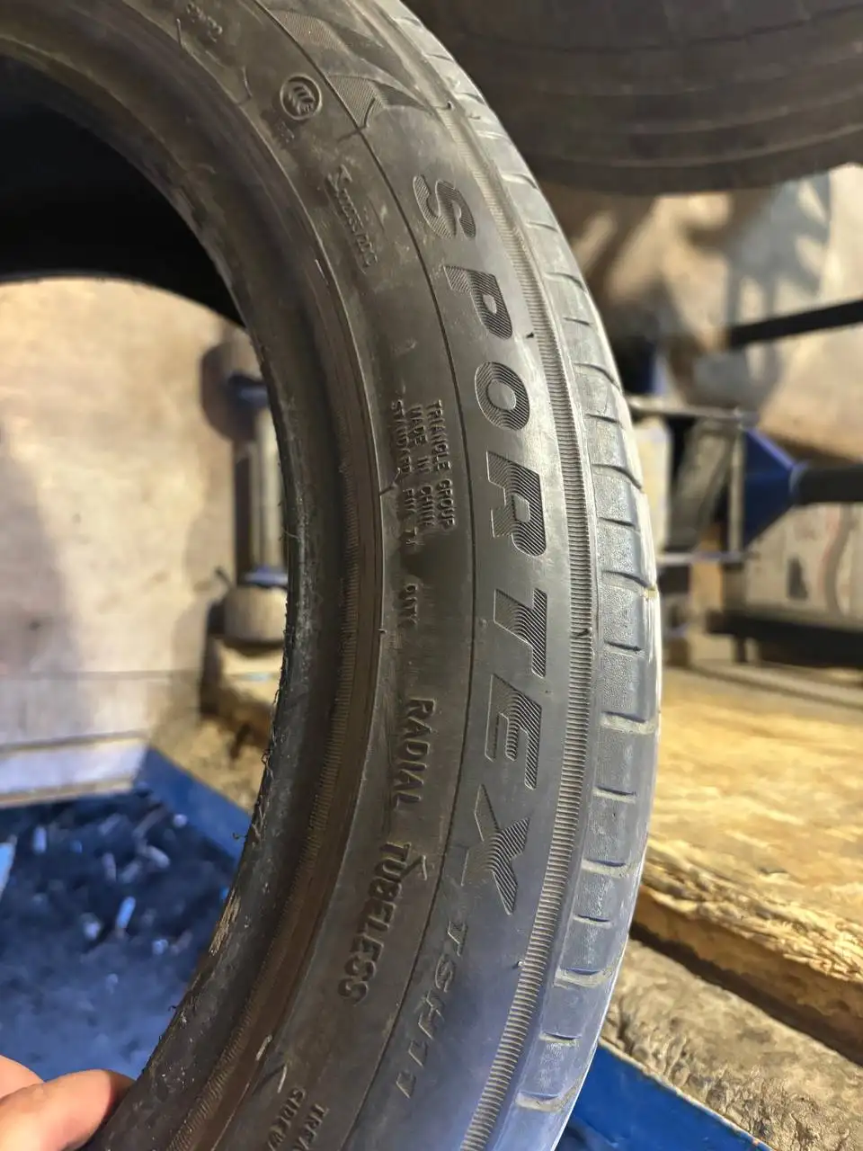 Продам летнюю резину Triangle 215/50 R17 в Иркутске - Шины и диски (Авто) в Иркутск