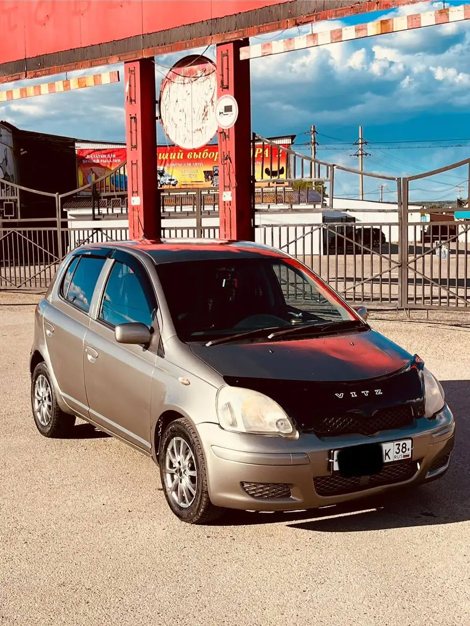 Продам Toyota Vitz - Легковой автомобиль (Авто) в Иркутск