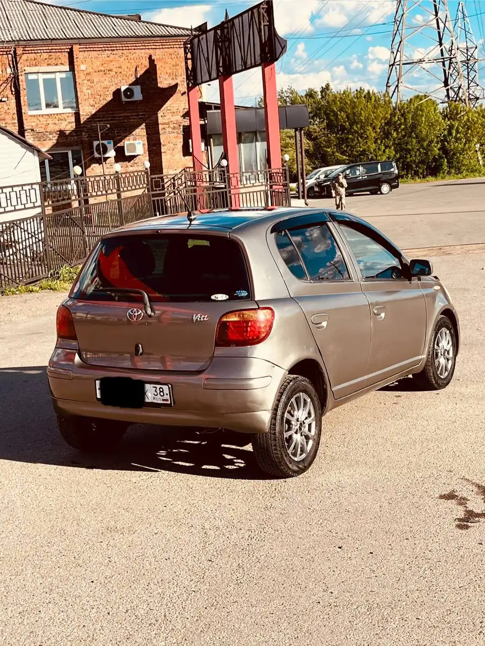 Продам Toyota Vitz - Легковой автомобиль (Авто) в Иркутск