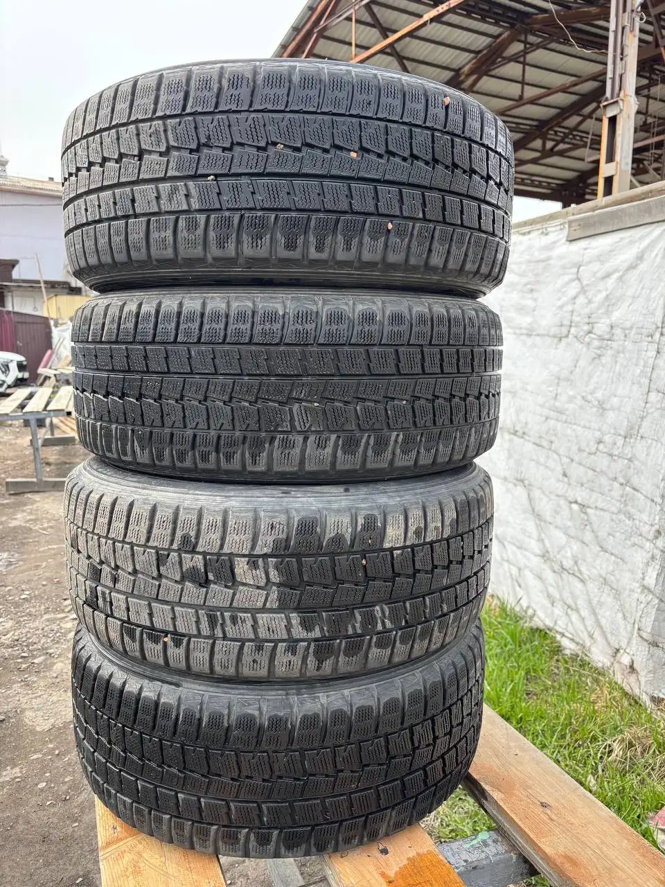 Зимние шины 225/50 R17 - Авто в Иркутск