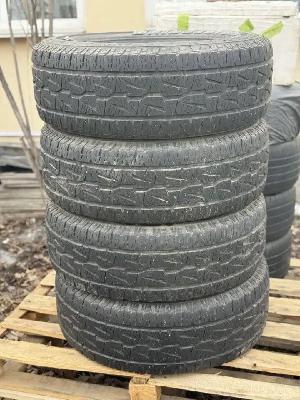 Шины 275/65R17 в отличном состоянии - Шины (Авто) в Ангарск