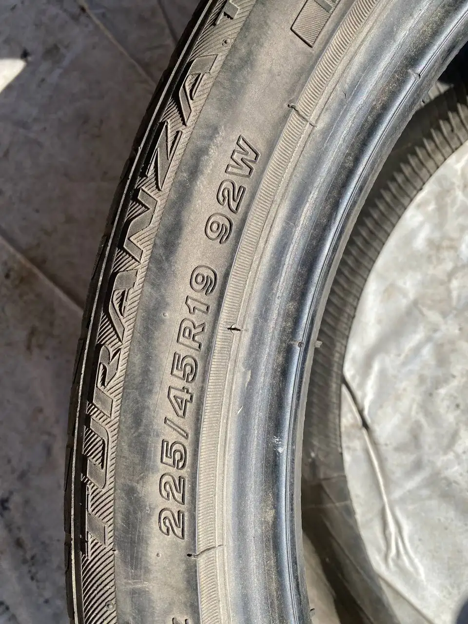 Продажа шин R15 и R19 - Шины и диски (Авто) в Иркутск