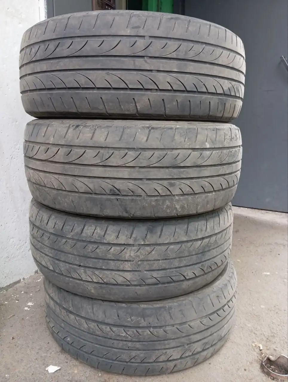Продам резину 225/55 R17 - Шины (Авто) в Иркутск