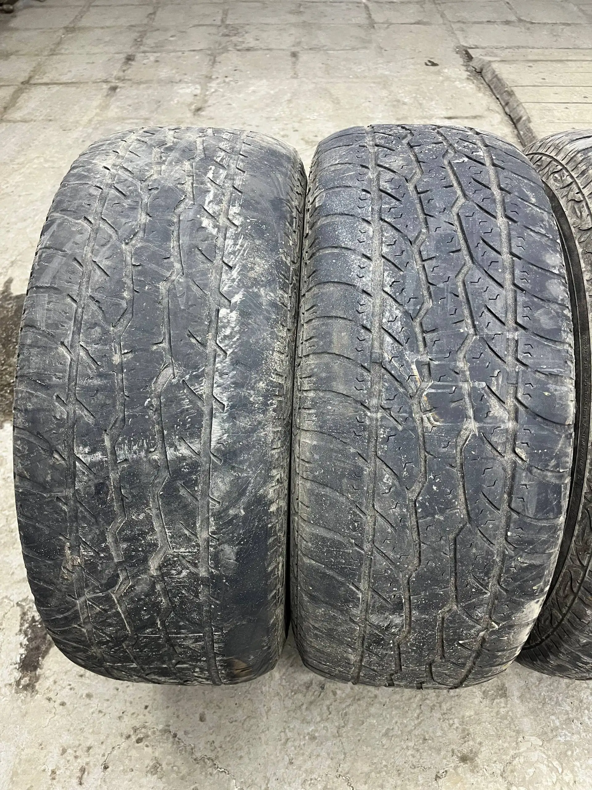 Продам комплект резины Maxxis 771 Bravo AT 285/65R17 - Шины и диски (Запчасти) в Иркутск