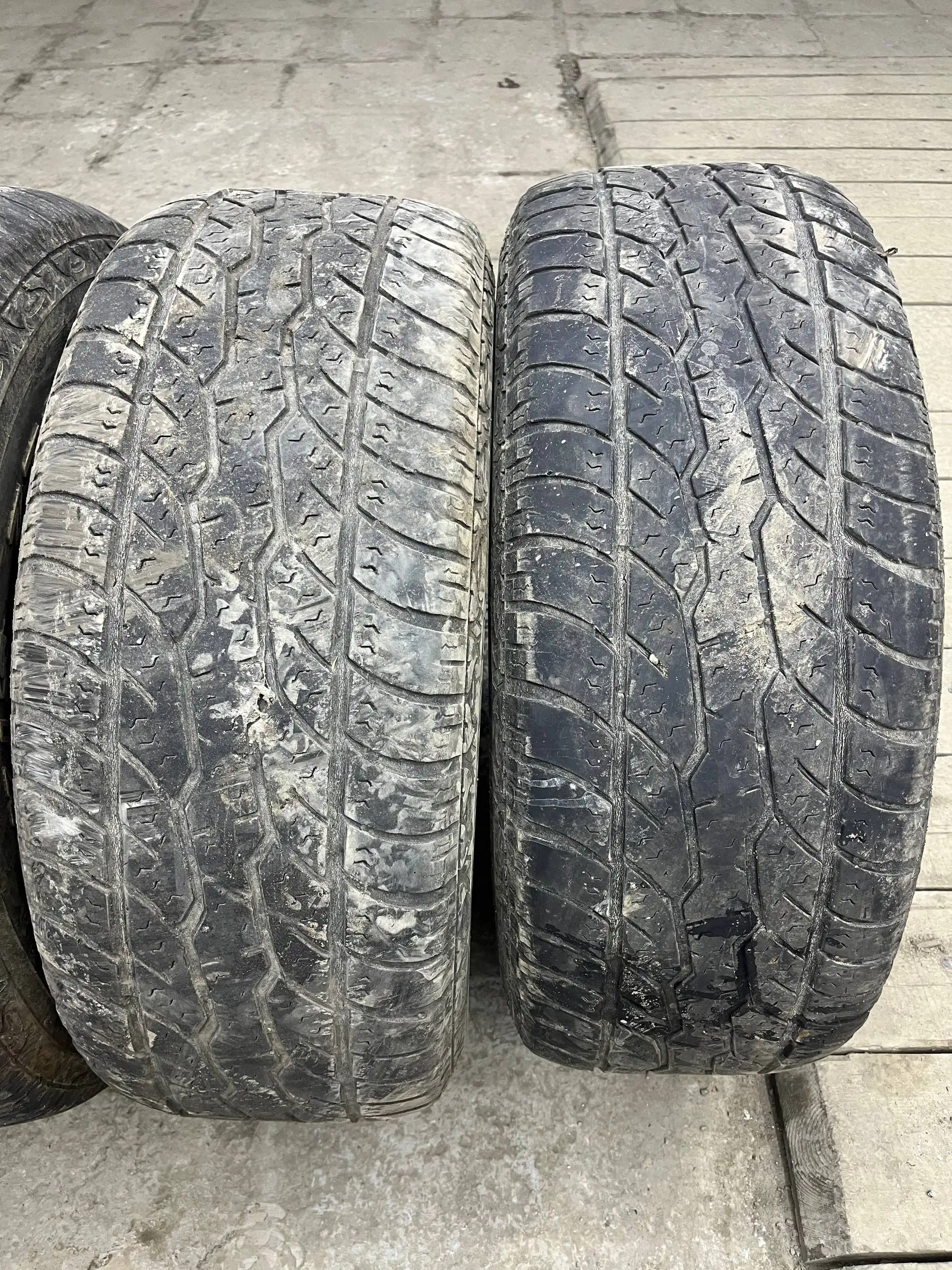 Продам комплект резины Maxxis 771 Bravo AT 285/65R17 - Шины и диски (Запчасти) в Иркутск