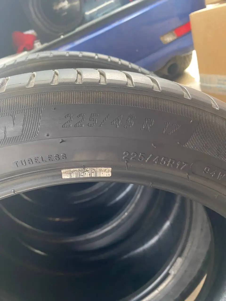 Продам зимнюю резину два комплекта - Шины (Авто) в Иркутск