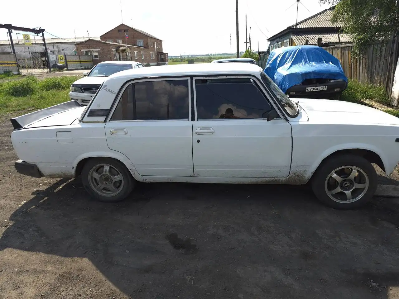 Продам ВАЗ 2107 на 16-й резине - Легковые автомобили (Авто) в Иркутск