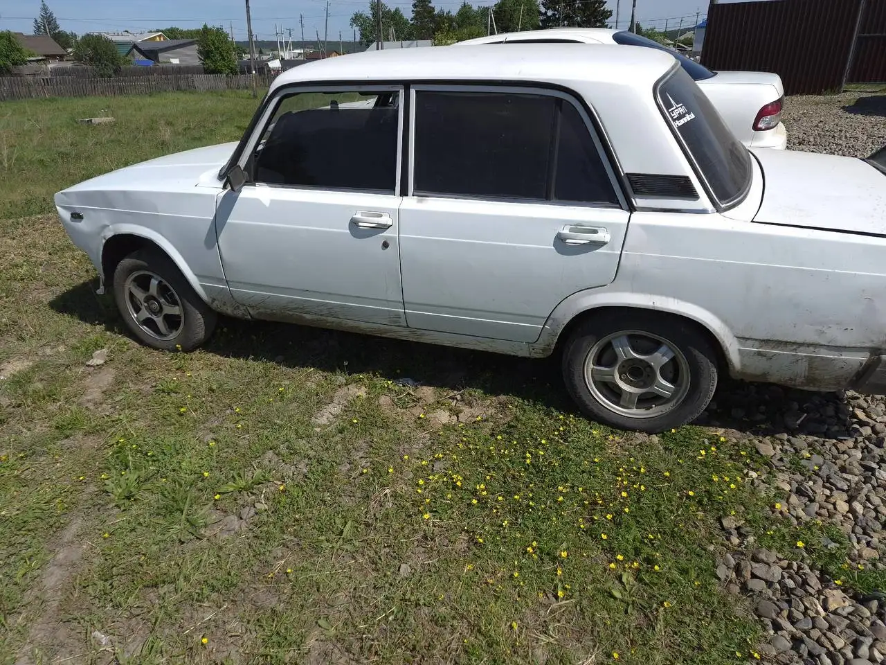 Продам ВАЗ 2107 на 16-й резине - Легковые автомобили (Авто) в Иркутск