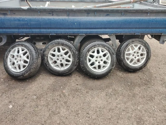 Продажа оригинальных литых дисков Toyota и резины Viatti - Сиденья в Иркутск