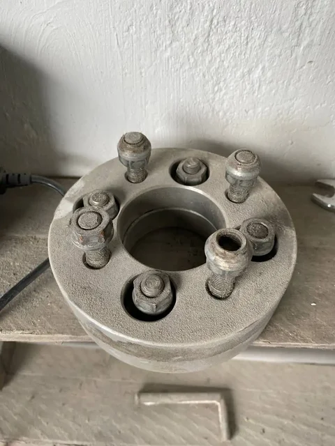 Продажа проставок и летней резины - Сиденья в Иркутск