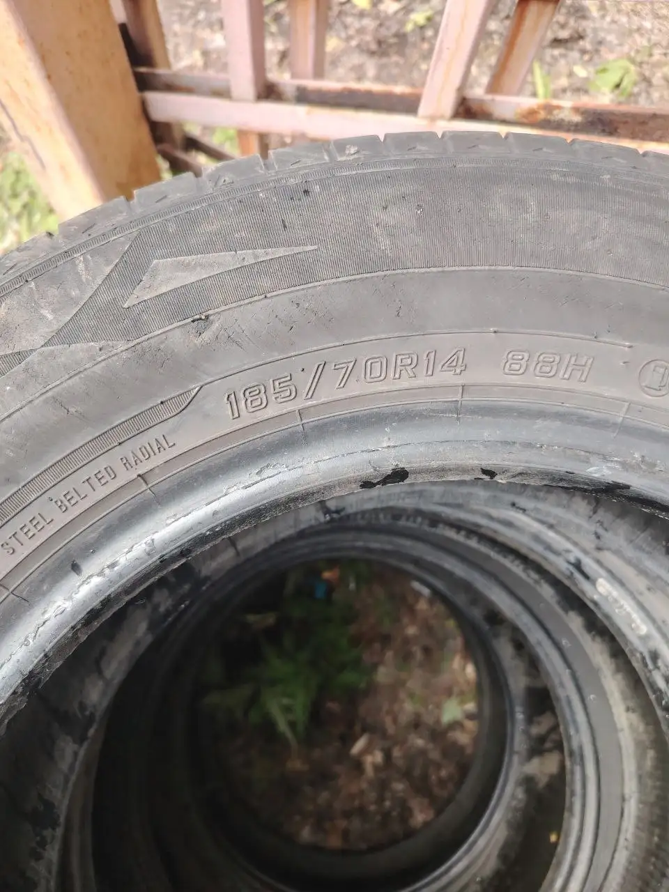 Продам летнюю резину - Шины (Авто) в Иркутск