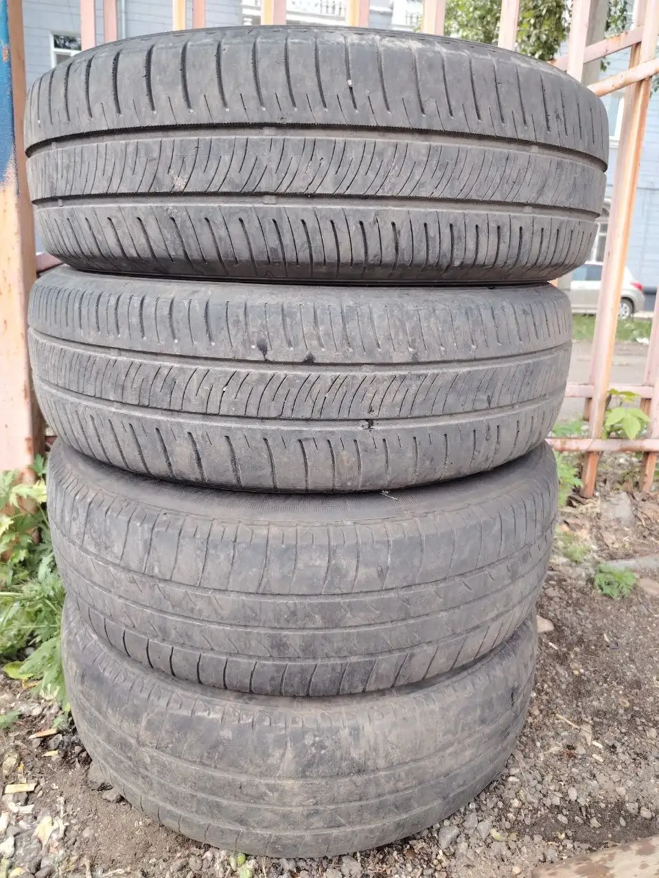 Продам летнюю резину - Шины (Авто) в Иркутск