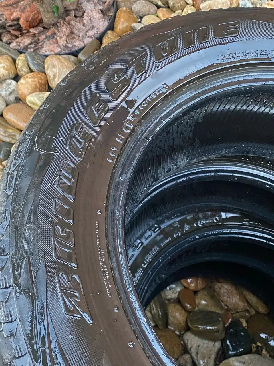 Продам резину Bridgestone 255/65/17 - Шины (Авто) в Иркутск