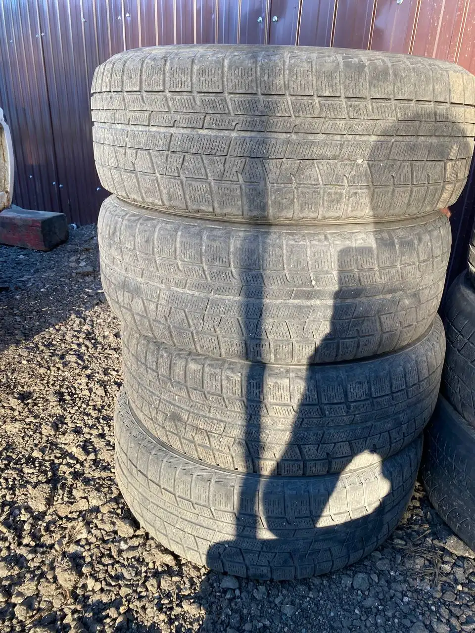 Продам резину Yokohama 215/60/16 - Шины и диски (Авто) в Иркутск