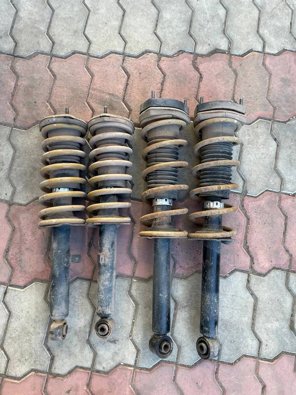 Сток стойки JZX90 - Запчасти на JZX90 (Авто) в Иркутск