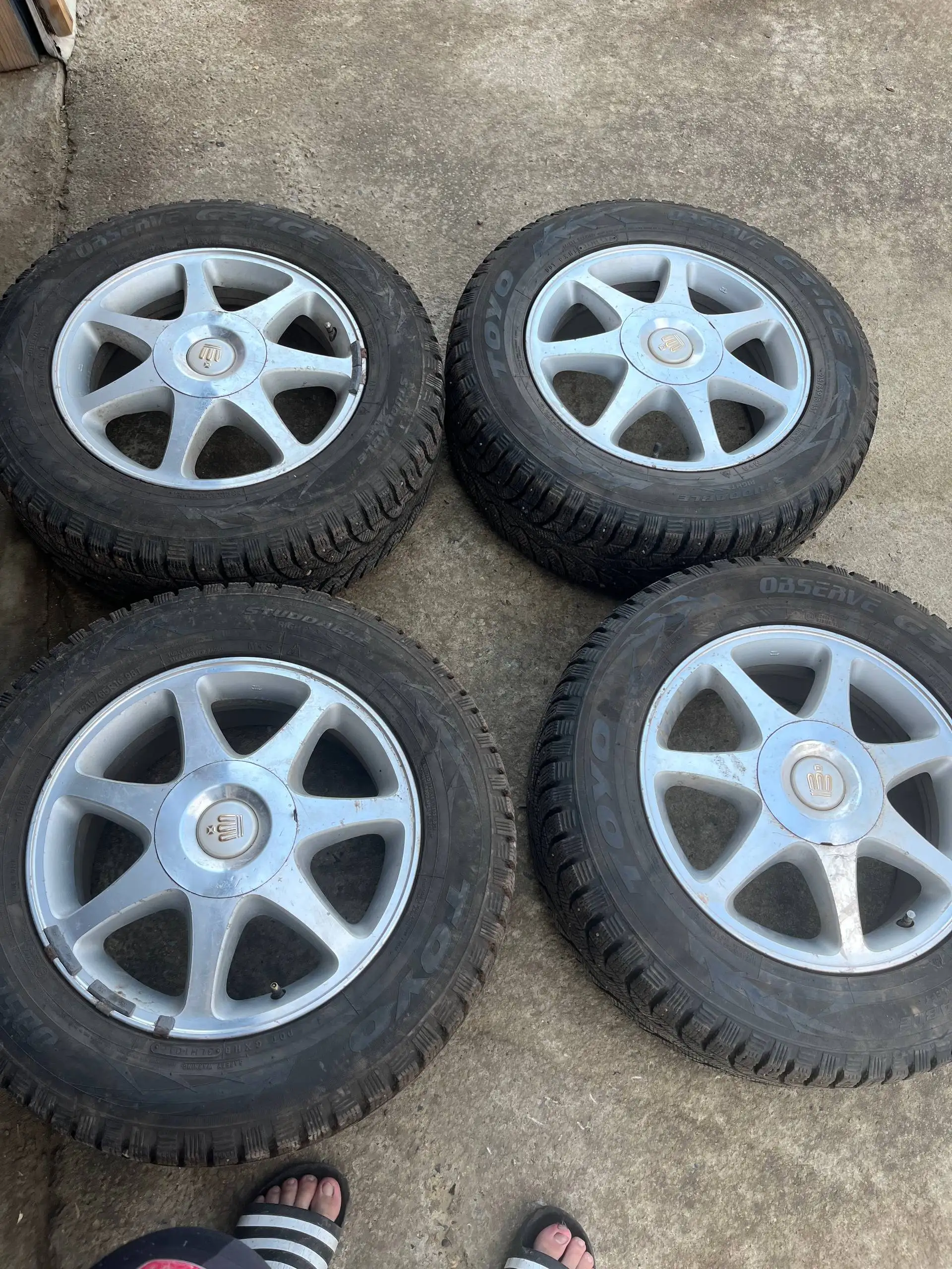 Продам 16 колеса в сборе на зимней резине - Колёса и шины (Авто) в Иркутск