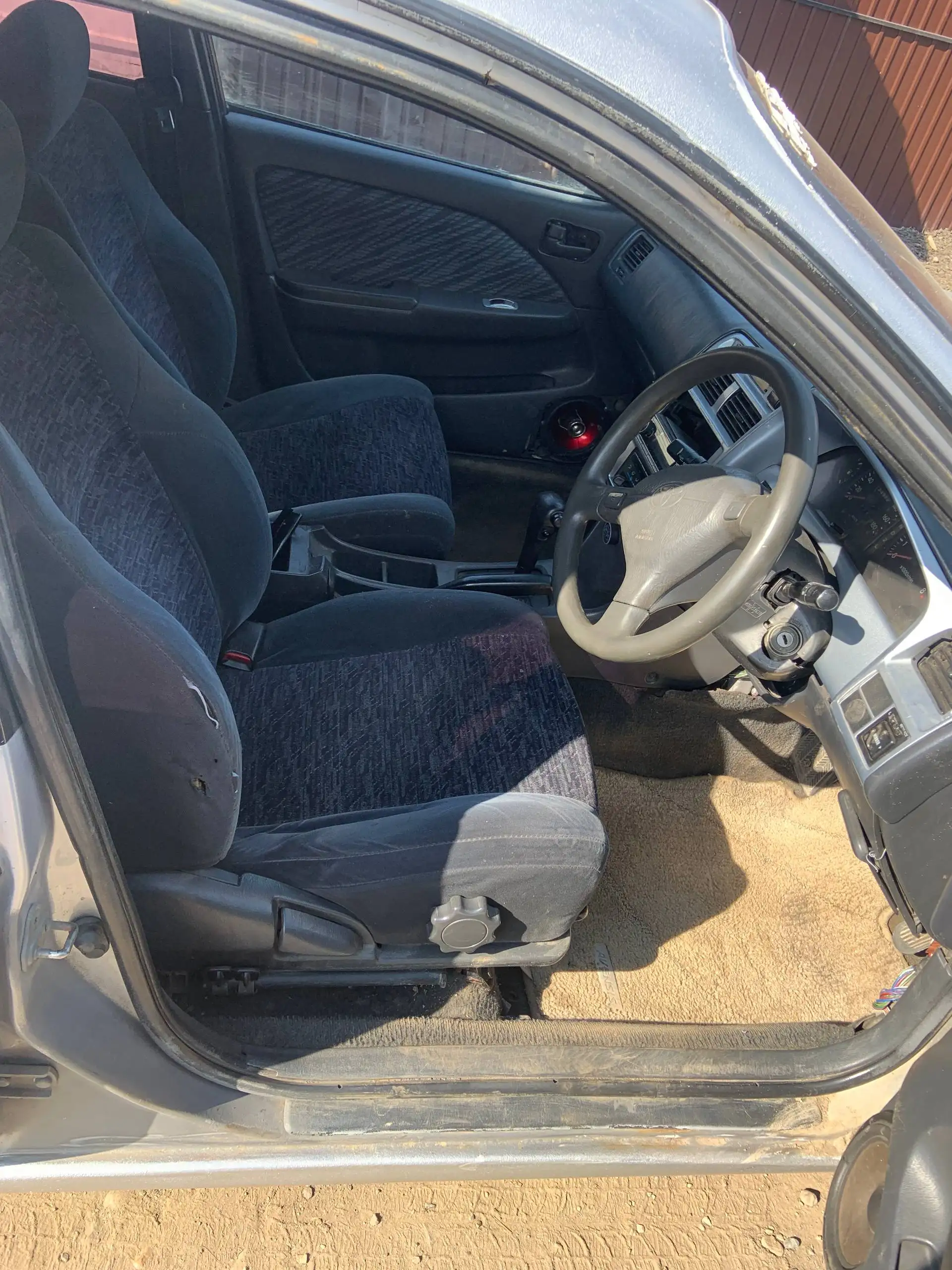Toyota Cresta 130 кМ/ч на ходу с черным дымом - Авто в Иркутск