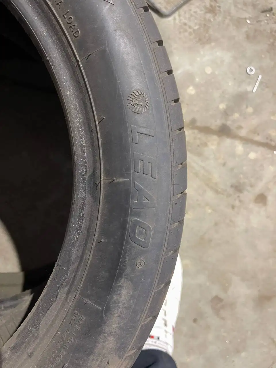 Продам 2 шины 185/55 R16 - Шины (Авто) в Иркутск