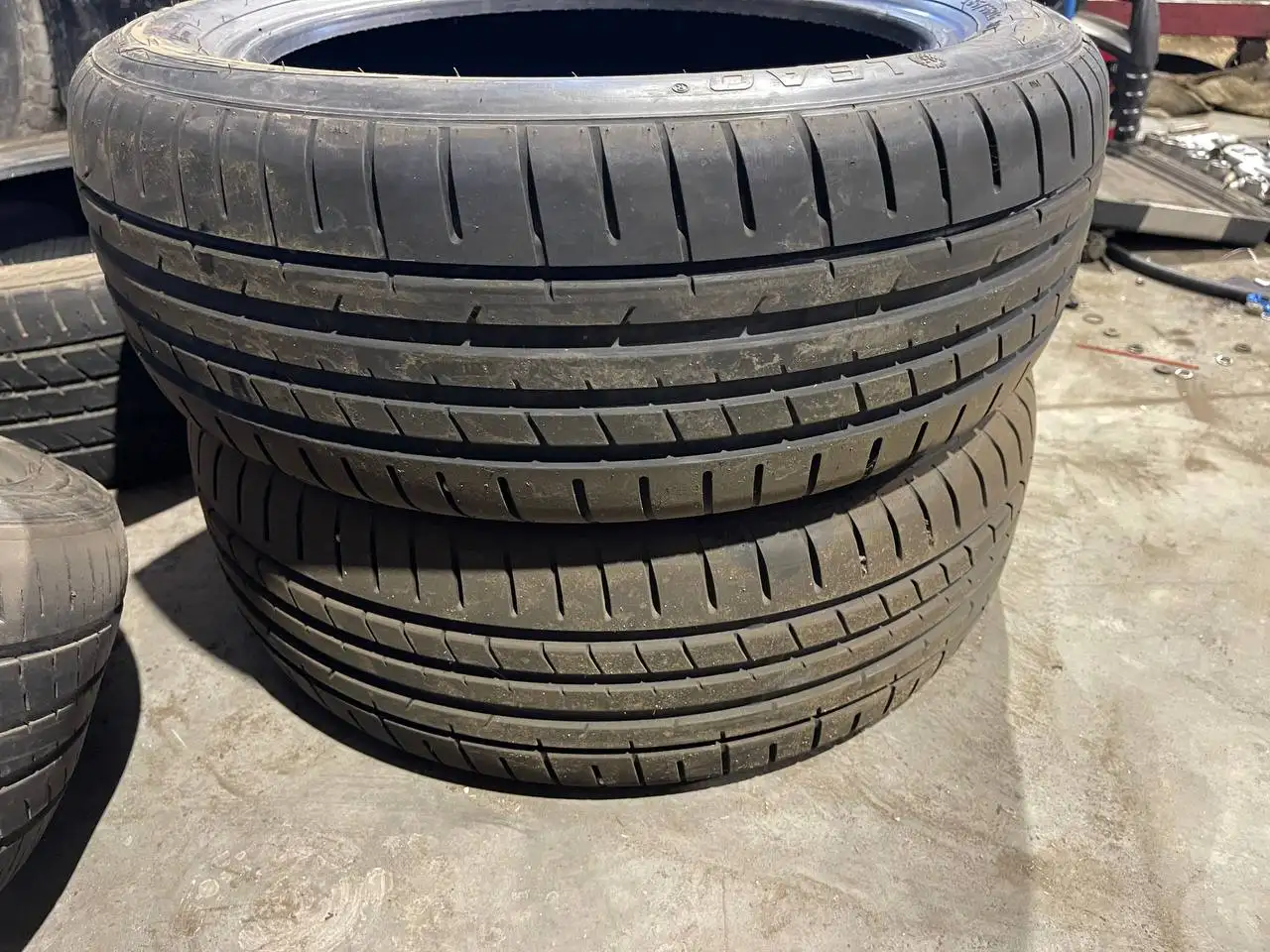 Продам 2 шины 185/55 R16 - Шины (Авто) в Иркутск