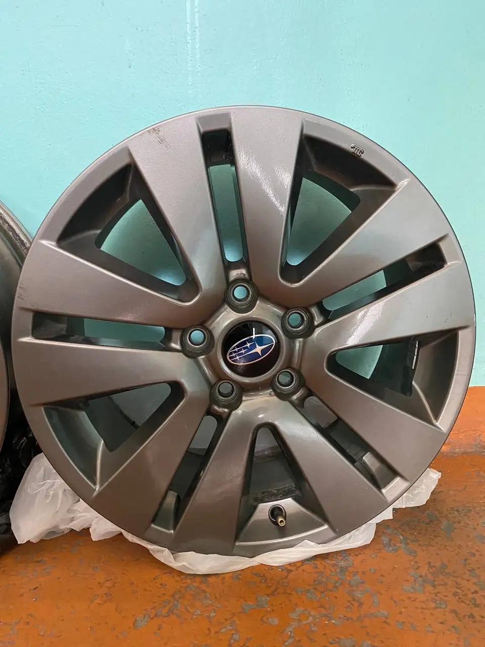 Диски Subaru 17*7j 55 вылет в отличном состоянии - Колёсные диски (Запчасти) в Иркутск