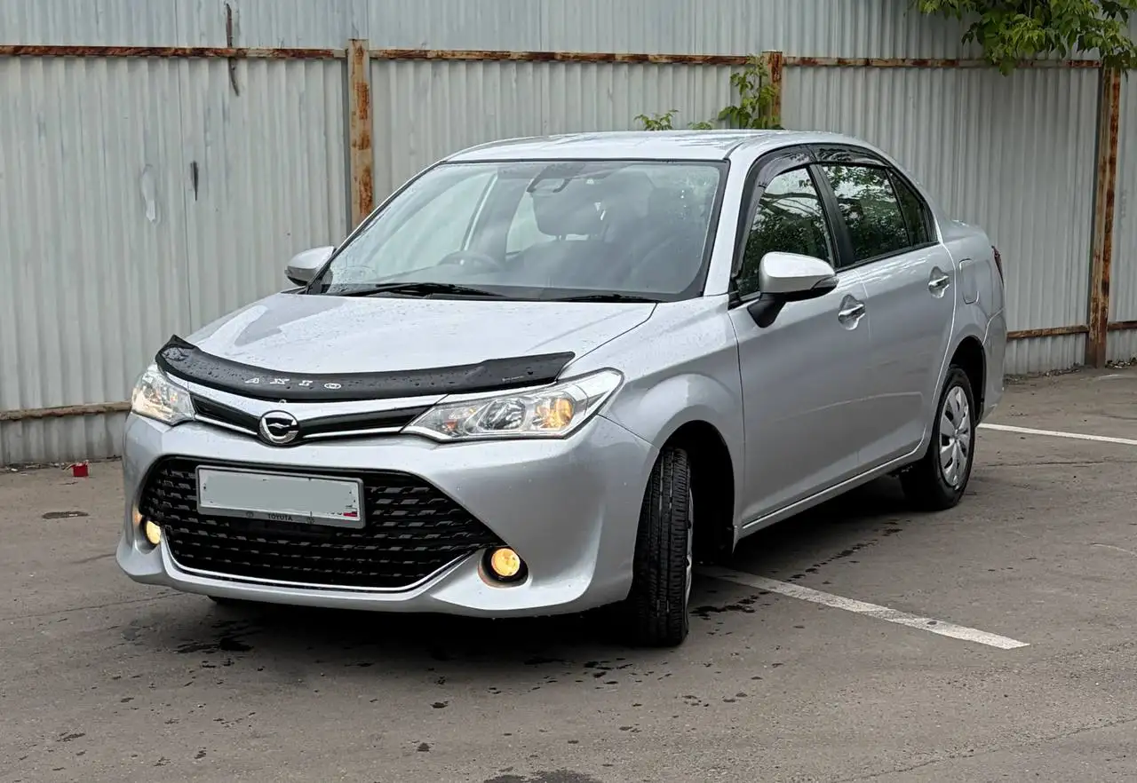 Toyota Axio 2017 - Легковые автомобили (Авто) в Иркутск