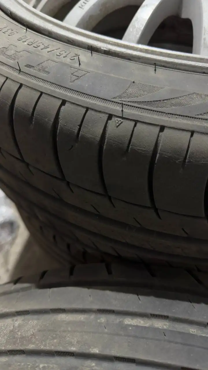 Продам комплект колес Venerd с резиной Triangle - Шины и диски (Авто) в Иркутск
