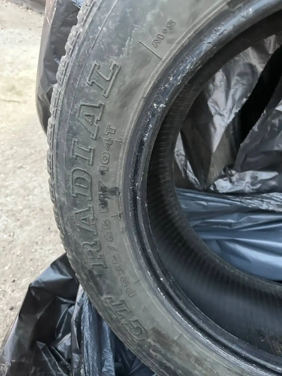 Шины 235/65 R17 на докат/1 сезон - Шины и диски (Авто) в Иркутск