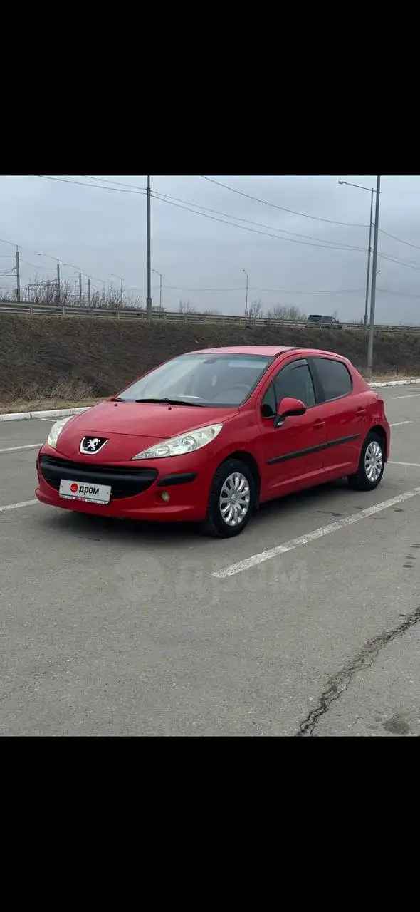 Peugeot 207 2009 года, 1.4 робот - Легковые автомобили (Авто) в Иркутск