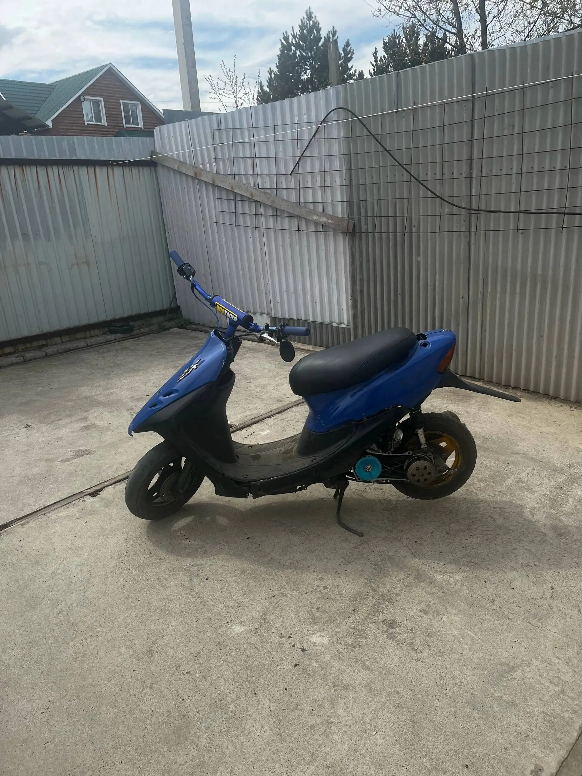 Honda Dio 35ZX в синем цвете (не на ходу, для дособора) - Мототехника (Авто) в Иркутск