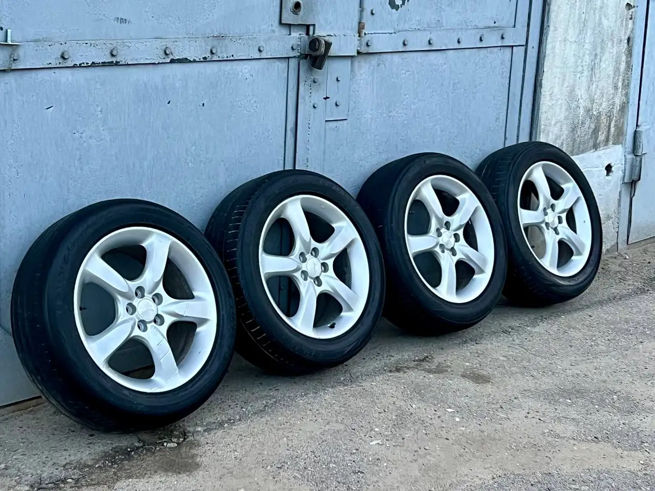 Продам комплект колёс R17 5*100 с летней резиной - Шины и диски (Авто) в Иркутск
