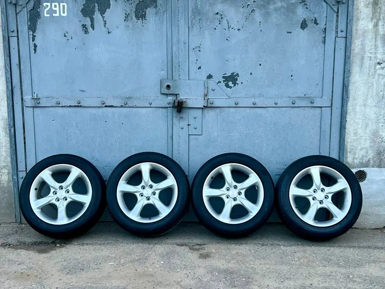 Продам комплект колёс R17 5*100 с летней резиной - Шины и диски (Авто) в Иркутск