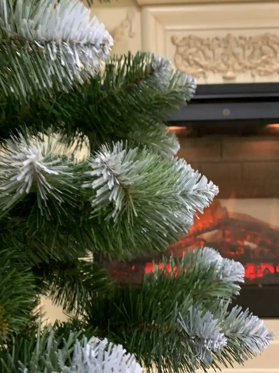 Продам новую ель из ПВХ высотой 180 см