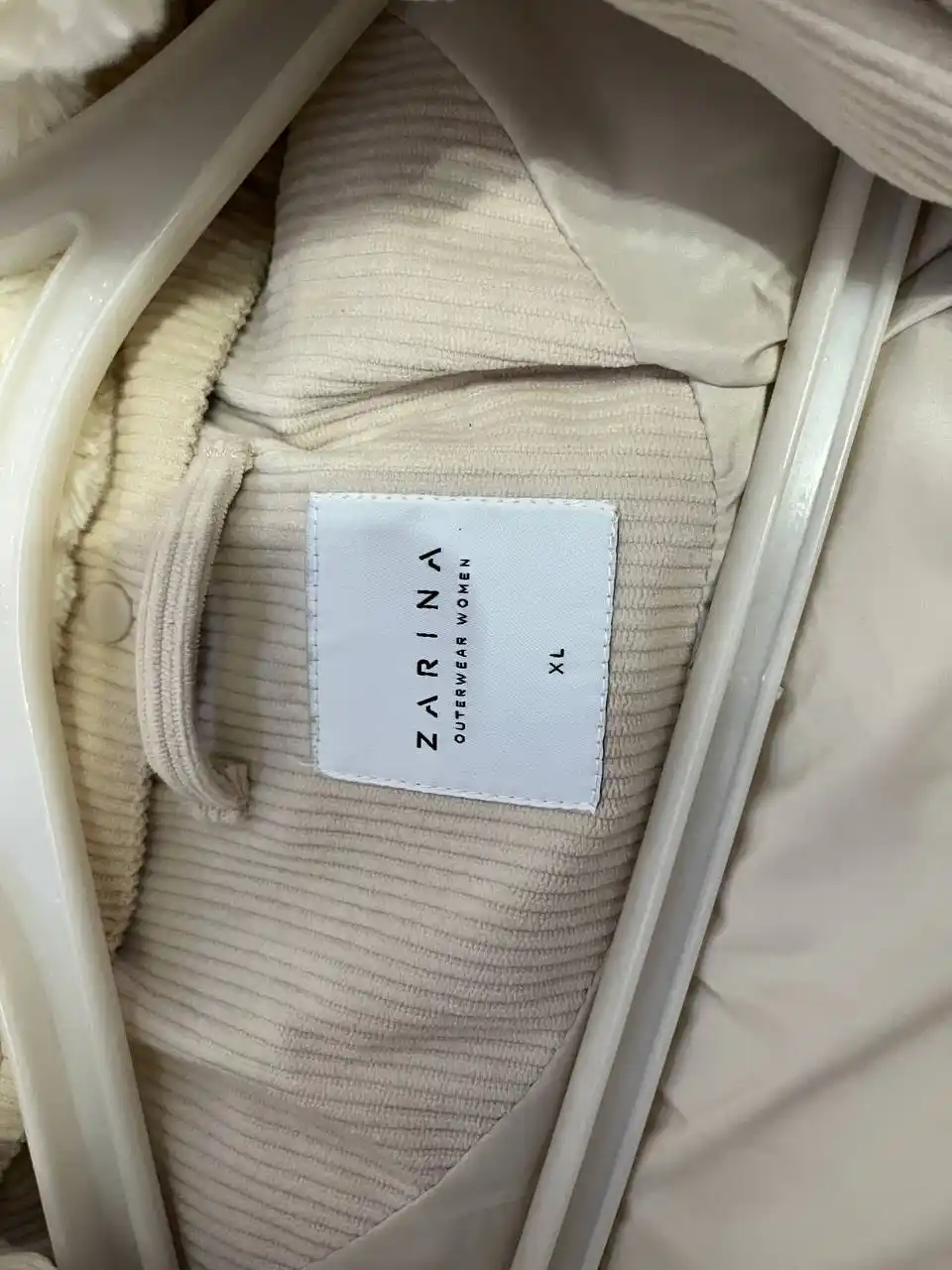 Продам новую зимнюю куртку