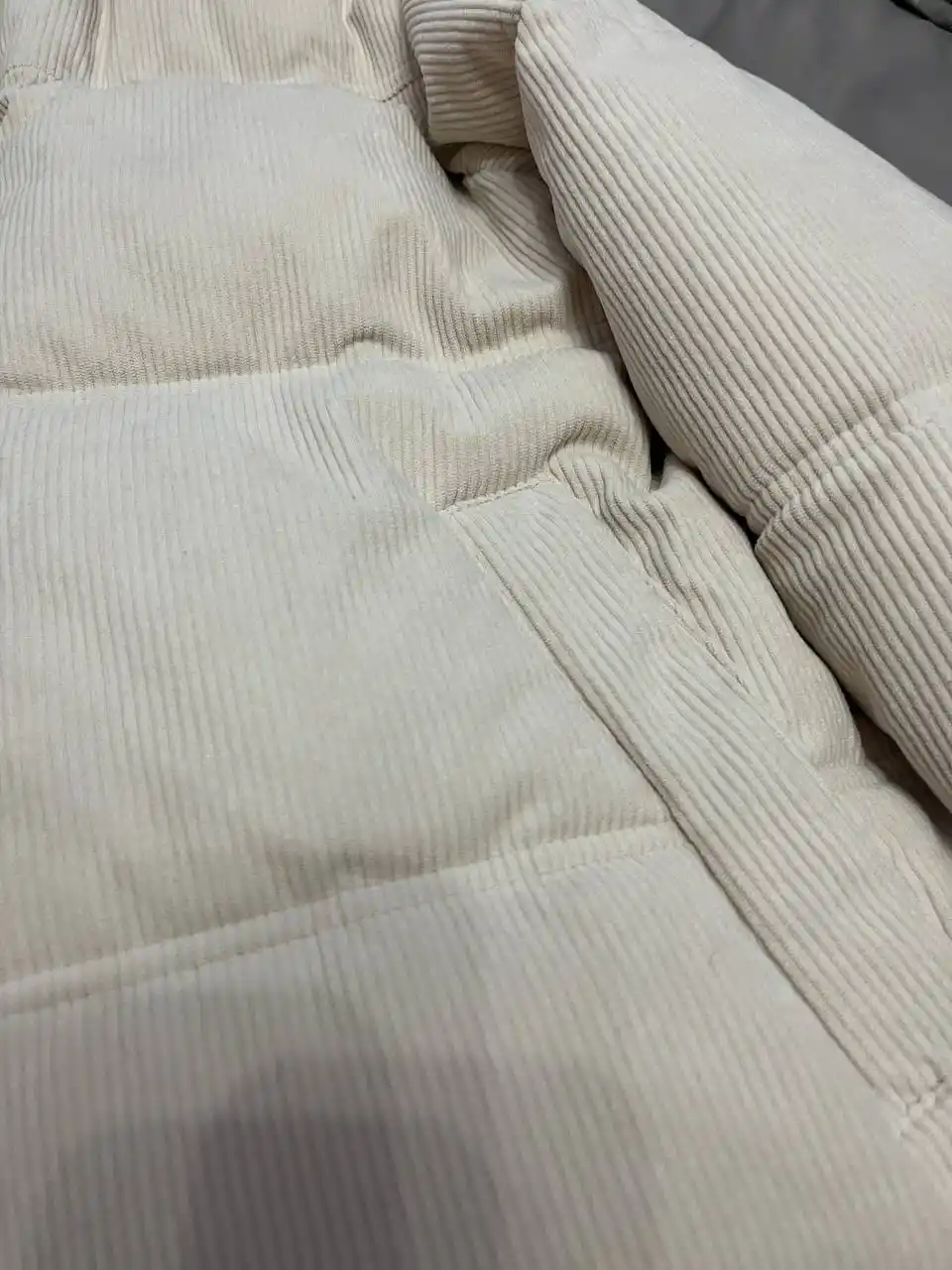 Продам новую зимнюю куртку