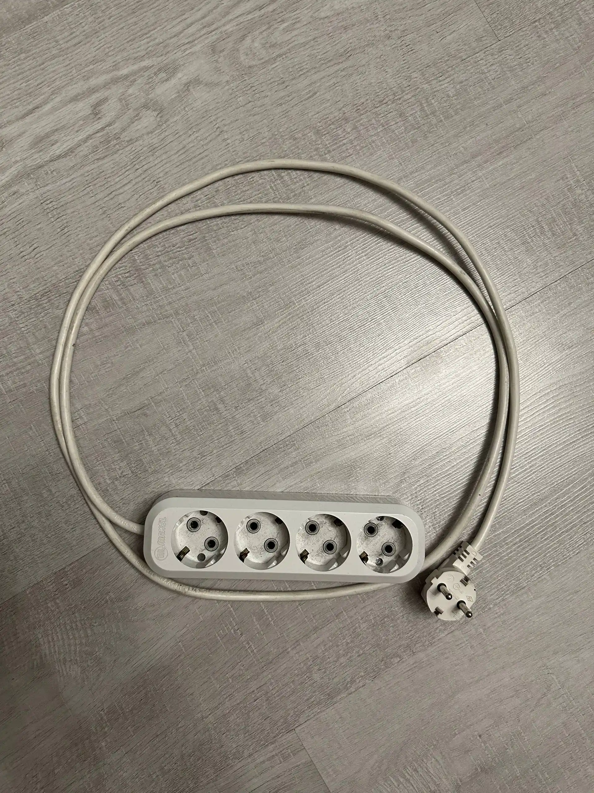 Удлинитель с разветвителем