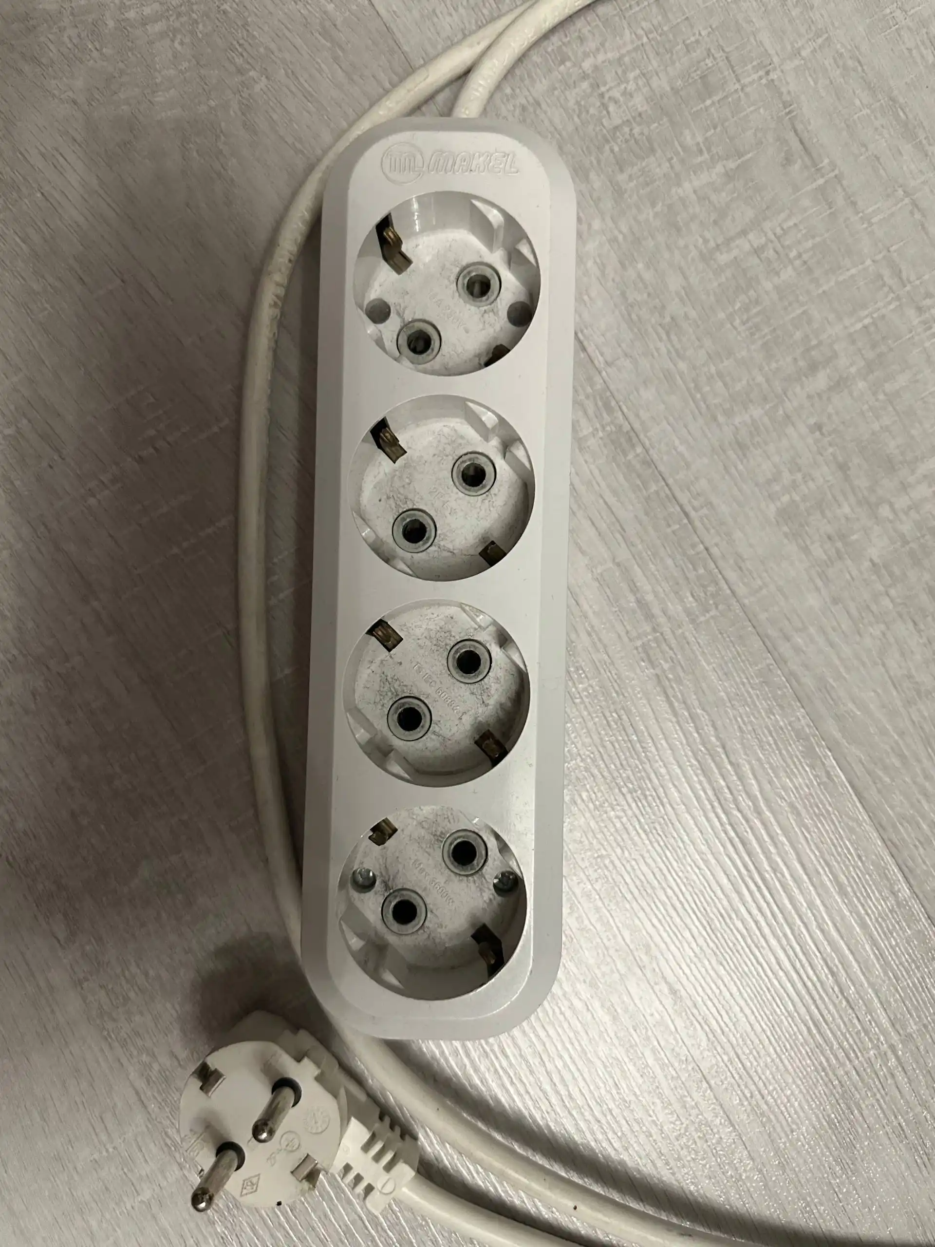 Удлинитель с разветвителем