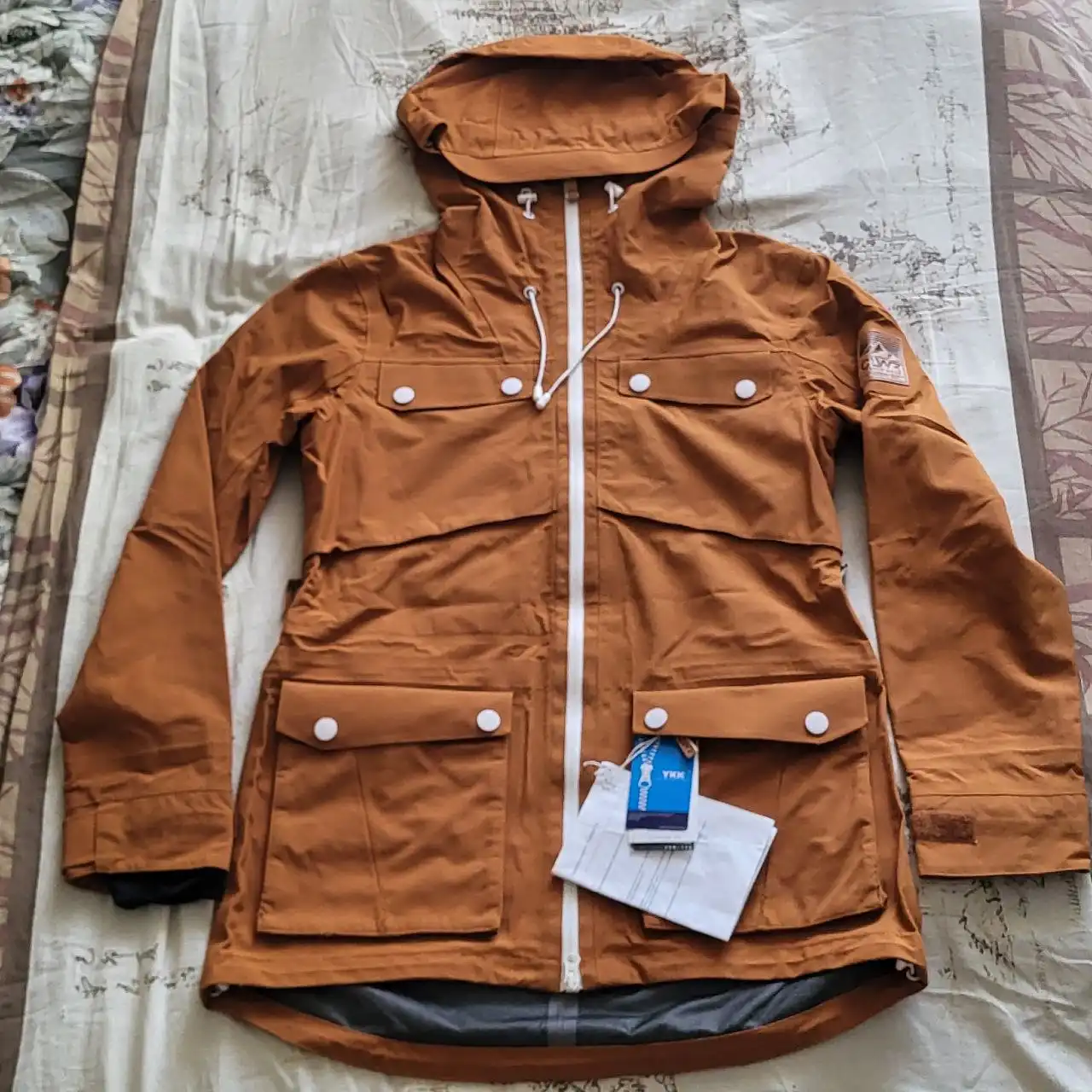 Сноубордическая куртка женская